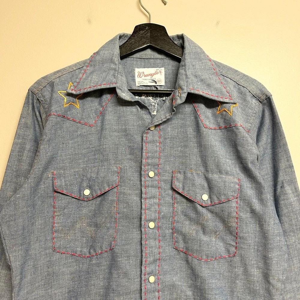 Vintage 80s Wrangler Embroidered Denim Pearl Snap Western Shirt Mens M - Picture 2 of 7